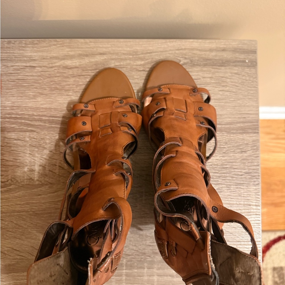Women's Carlos Santana Brown Wedge Sandals - Picture 4 of 6